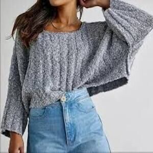 Free People Women's Medium Gray & White Oversized Boxy Cropped Sweater Comfort